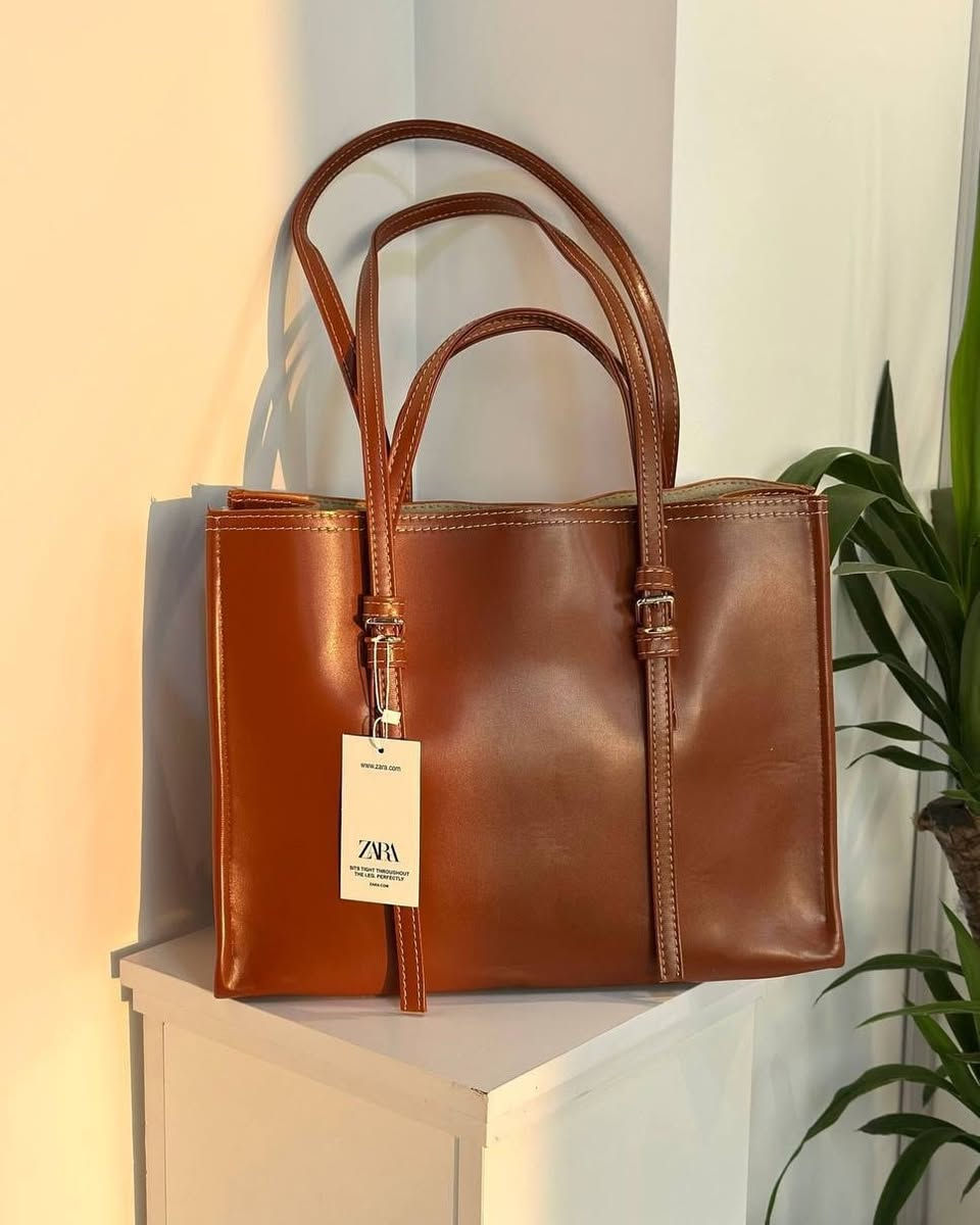 جنط نسائي
سعر المفرد 20 آلاف دينار
سعر الدرزن 168 ألف دينار
قياس 30 × 38 سم 
واتس اب :***********
واتس اب :***********
