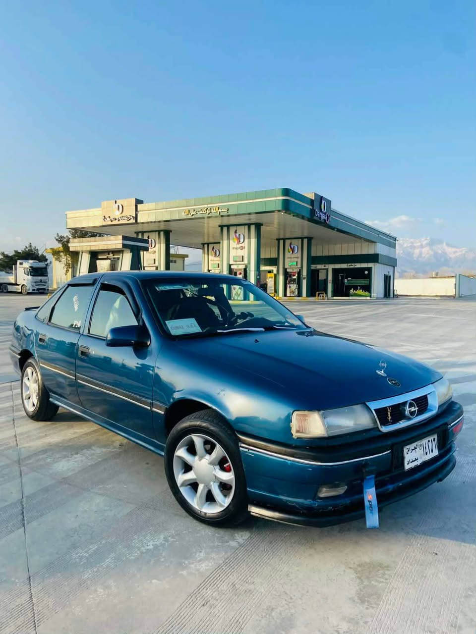 ئۆپڵ ڤیکترا 
مۆدێل 1994 
مەکینە 20 گێڕو مەکینە بەشەرت 
نمونەیە لە جوانی 
بێ داعم و لێدراوی 
سەیارە کەمل کورەیە بۆ جوانی  
شوێن :ژاراوە-قەڵادزێ
ژ.م:*********** رانية, السليمانية
