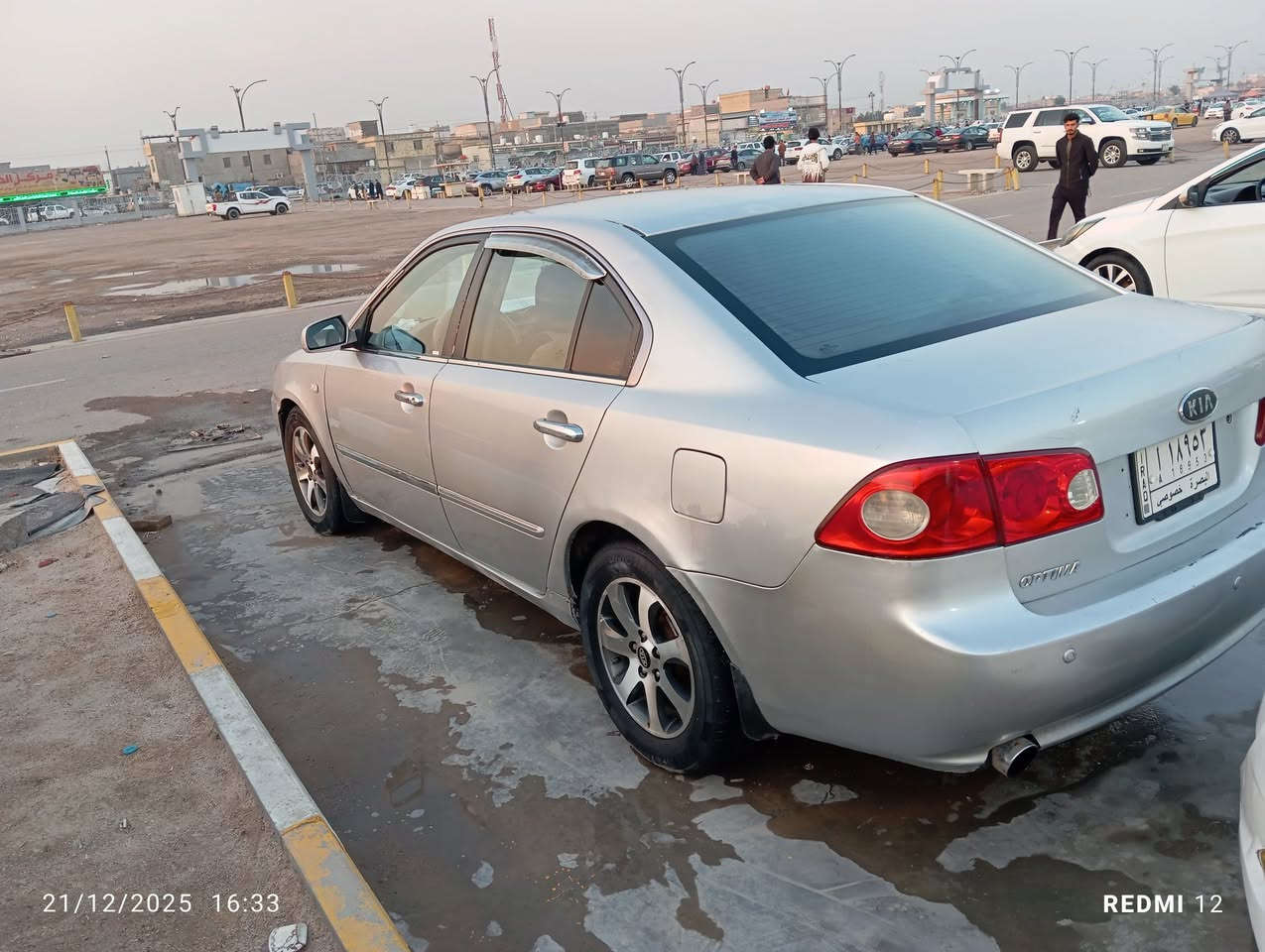 كيا اوبتيما خليجي 2008 مكفولة سعر 85 رقم بصرة سياره جديده وجاهزة من كلشي مابيهه اي نقص محرك وكير وحداده وتبريد شرط الفحص عنوان بصرة هاتف ***********
