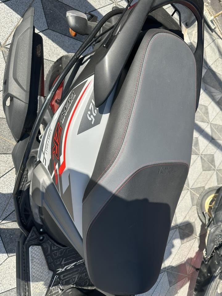 للبيع زت ار 2025
كفاله ماشيه ١٠٠ كيلو فقط 
كامله مع الملحقات 
***********
