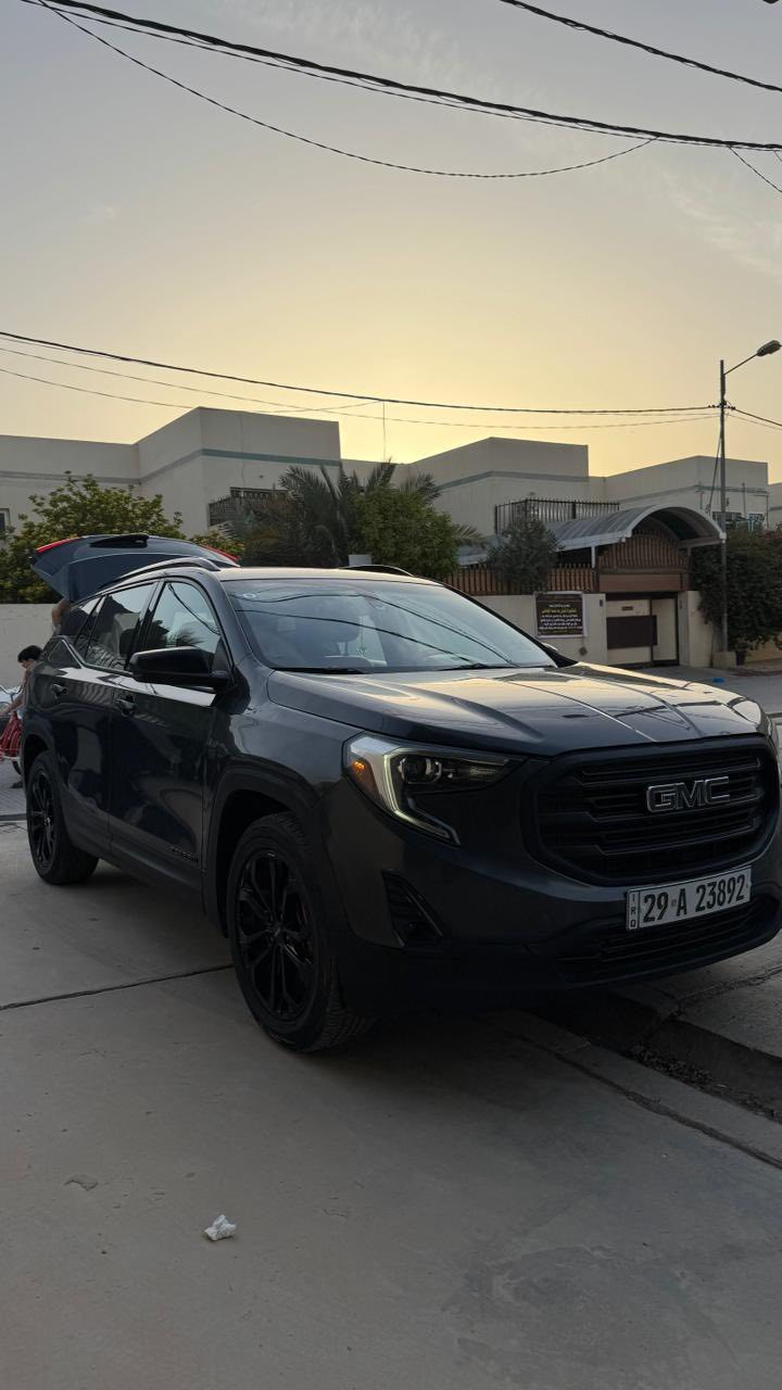 جمسي تيران مكينه 2000T
موديل 2019 فول الفول بلاك  بنوراما  
محرك كير بشرط مامفتوح 
سيارة حيل نظيفة كلشي عل بلاد جديد 
سنوية هزة كلشي جديد رقم دولي الجديد
باسمي السنوية بشرط تحويل وغرامـة
سيارة مابيـها دينار مصرف كامل من كل نواحي
 حادثه جاملغ وبنيد وطخه بل جاملغ الخلفي
مكان السياره كوت مركز المدينه 
السعر 150وبيهة مجال للشراي 
رقم صاحب سيارة ***********
