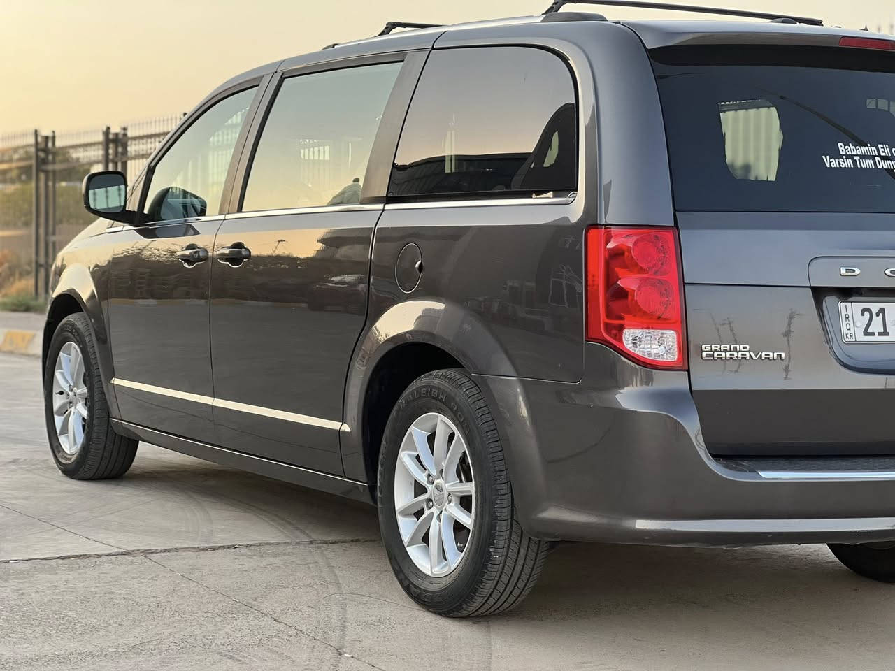 سلام عليكم دوج كرفان للبيع موديل 2019محرك ما مفتوح بل شرط كير مفتوح سياره بي 3قطع صبغ سنويه جديد كوبون بانزين موجود شرط تحويل غرامه موصفات باب كهربائي صندوك كهرباء مكان سياره كركوك نتعذر عل مراوسه اني مكلف بل نشر خابر صاحب سياره  ***********سعر 160بي مجال
