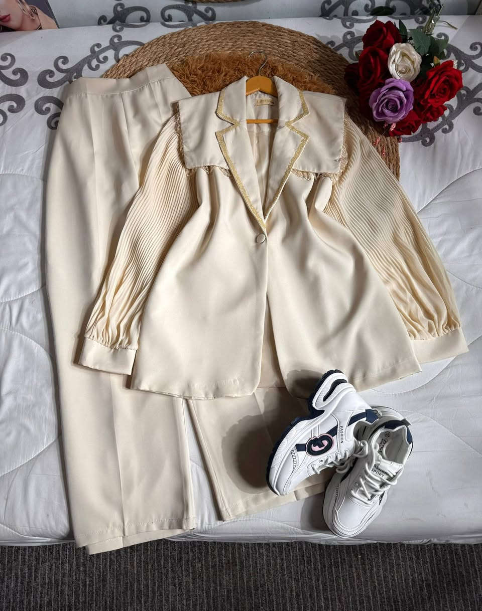 فخامه وجمال. المديل طقم  رسمي قطعتين وووعه  
🧶نوع الخامة دابل تركي  ❤️
السعر 25 فقط
المقاسات   38🌹40🌹42🌹44🌹46🌹48
💵فحص الطلب وقياسه قبل الدفع
✅موديلات اضافيه داخل الصفحه
😉اسعار مذكورة مع كل موديل


**إذا كنت صاحب هذا الإعلان وتريد حذفه لأي سبب، رجاءا أرسل رسالة إلى الدعم الفني**