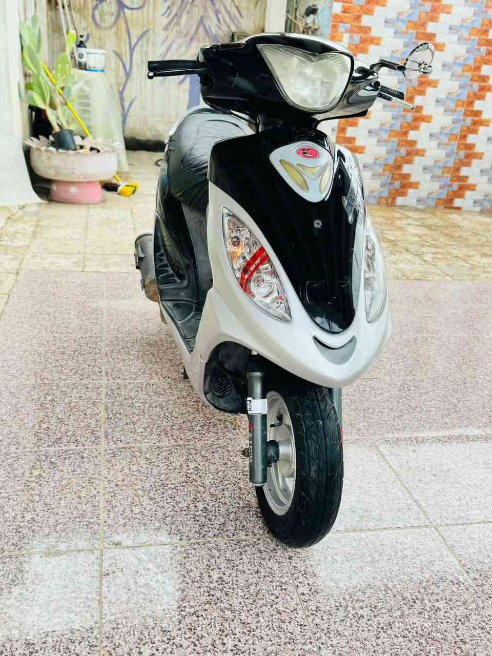 السلام عليكم 
كامكو v2 للبيع مكفوله كفاله عامه
برغي مامفتوح 
مديل 13 
كهربائيات كلها شغاله 
دراجه خير من الله شعله ومعدل
سعر/775 وبيه مجال 
رقمي/*********** قضاء الفجر
