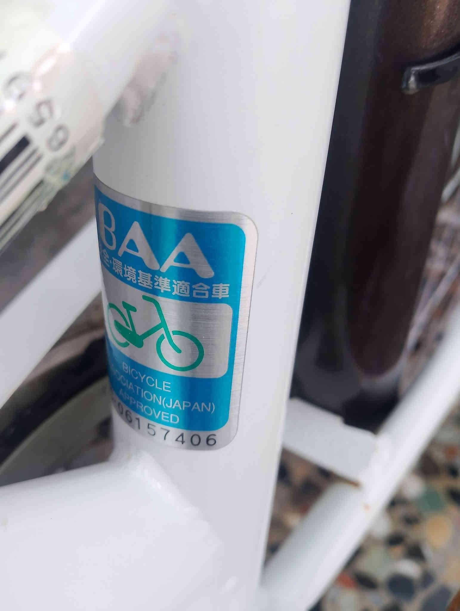 سلام عليكم بايسكل للبيع جديد بمعنى الكلمه موديل 2021 حجم 27 ياباني🇯🇵الله شاهد البايسكل كلش نضيف موضح بل صور ولسعر (125)وبي مجال للطيبين مكان بغداد ابو غريب رقم (***********)
