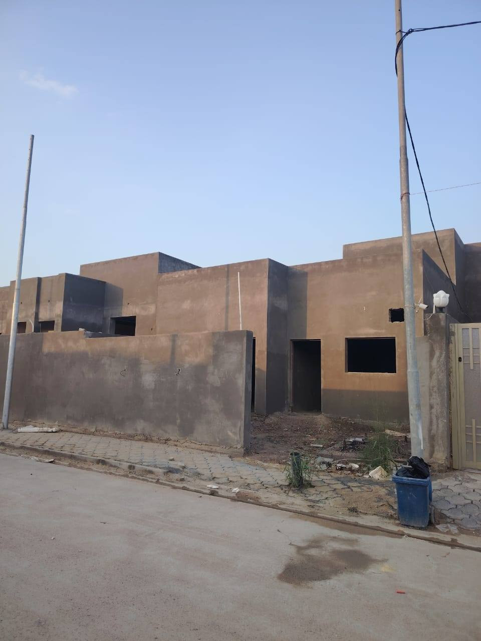 🌺اللهم صل على محمد وال محمد🌺

#دار سكن مجمع الدوح هيكل ملبوخ بالبداية 

#المساحة 200 متر  بناء شخصي 

 غرفتين وصالة وبراني ومطبخ وصحيات داخلية وخارجية 

#السعر 158 مليون مطلوب 78 تسديد شهري 340 وبيد البائع 80 مع المجال 

للاستفسار اكثر عن موقع العقار الاتصال على الارقام التالية او مراجعة مكتب عقارات المختار شارع زمزم قرب حسينية السيدة زينب عليها السلام مجاور عمارة ابو بسيم 

*********** يوجد واتساب 
*********** يوجد واتساب
