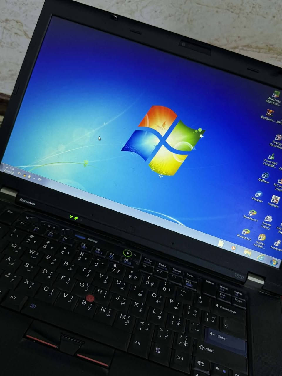 سلام عليكم لابتوب كوراي 7  نضيفه ما مفتوحه بطاريه جديده تفيد الألعاب والدراسة رام 4 قابل للتطوير   الهارد /// كيبورد عربي وندوز سفن السعر90 العنوان النجف***********
