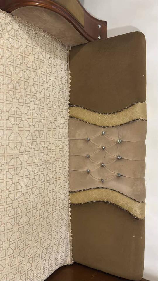 تخم خشب عمل يدوي ثقيل 10 متر  18 مقعد  رايدي ب300 وبي مجال للتواصل واتساب***********
