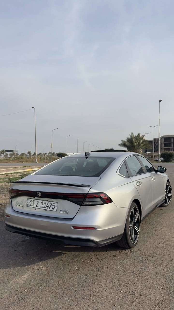 السلام عليكم
هوندا اكورد هايبرد_(2024) فئة-sport

عدد المسافه  40 

• المحركhybrid  

المواصفات:

•تشغيل عن بعد

•فتحه

• كاميرا خلفية

• كراسي السايق كهرباء

• رادار امامي

•نقطة عمياء

• مانع تصادم 

• تصحيح مسار

• شفتات بالستيرن

• مثبت سرعة

• دخول ذكي 

• إنارة ترحيبية

• هندبريك كهرباء

•لايت عدسات زينون

• نظام اوتو لايت Auto

• لايت العالي زنون 

• أوامر صوتية

• 4 أنظمة قيادة (eco, ev, sport, individual)

.ايرباك طاك 

.سيارة نضيفة وحلوة يحتاجلها ترتيب بسيط ينزل من سعرها 

.صبغ قطعة وحدة البنيد امبدل والجاملاغات نفسهن متعدلات بس تعديل يحتاجله ترتيب 
.مكانهة بغداد العامرية
***********
