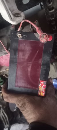 البيع خمس بطاريات نص عمركلش نضاف العنوان بغدادالكريعات 07732675463