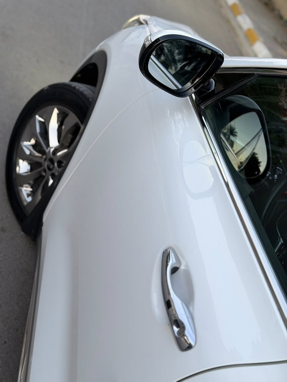 السلام عليكم كيا سورنتو موديل 2020 ماشيه 109 الف كم كفاله عامه مثل ما موضح بالسونار المرفق كلشي واضح لا تسألني شبيهة سونار كدامك امس مسوي 
مكينه كير حداديه كله مكفول شرط الفحص 
مواصفات 
بصمه شاشه كامرة جي بي اس 
جنطه كهرباء كراسي كهرباء 
جلد 7 راكب 3 قطع تبريد تخم تاير كله جديد السعر 247 مكاني واسط قضاء الحي 
***********
***********
