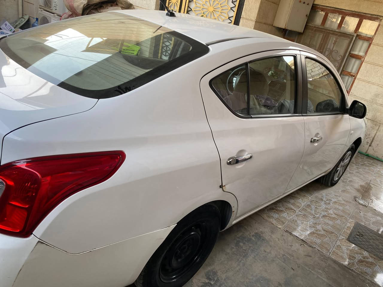 سلام عليكم .
نيسان سني الهندي
موديل 2019
 رقم اربيل السياره بسمي تحويل ثاني يوم
السيارة مثل ماموضحه بل صور السيارة بيها طخات خفيفة. 
السعر100وبيه مجال بصيط
للتواصل واتس او اتصال ع رقم ما متواجد ع فيس
***********
