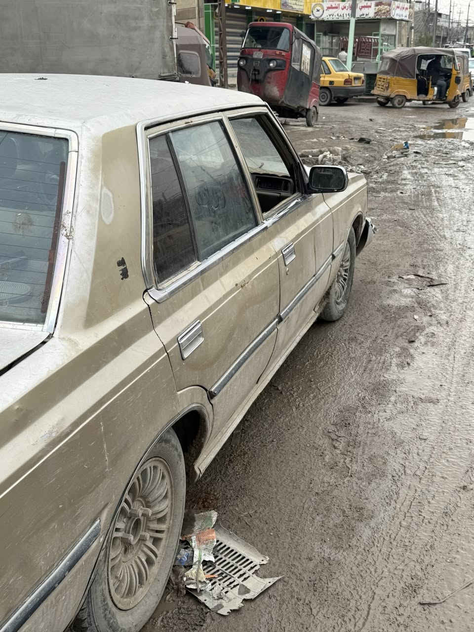 اكراون للبيع رقم نينوئ 82 واكف داينمو السياره بسمي العنوان بغداد السعر 28 ورقه بيهه مجال العنوان الحبيبيه بغداد***********
