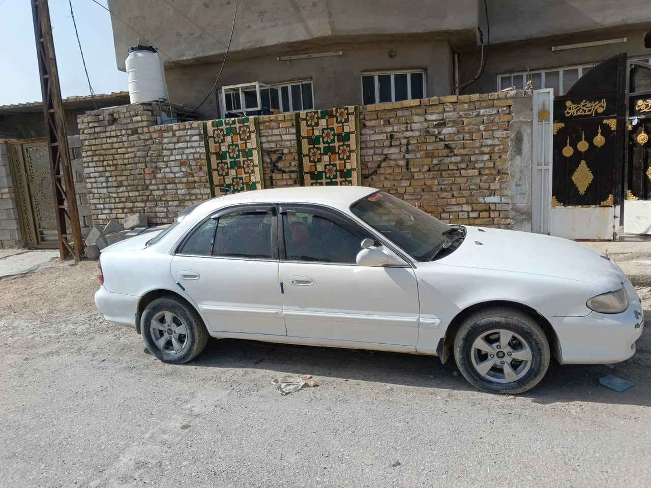 سياره سوناتا للبيع موديل 96 رقم بغداد عزه جديده جاري محرك مقفولات سنويه لحد 2030 محرك 2000 سعر 38 وبيها مجال رقم الهاتف ***********

