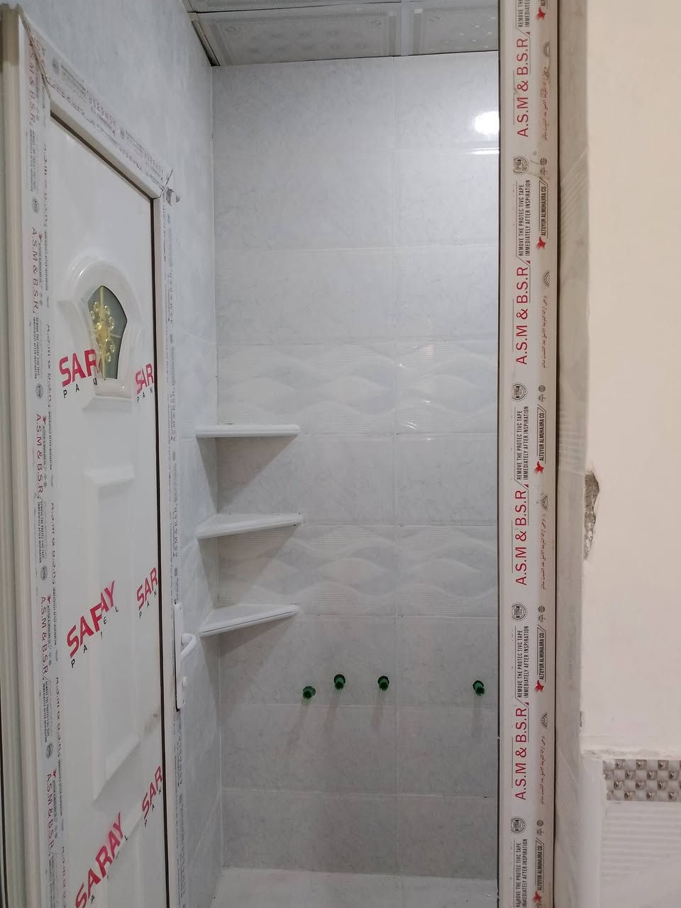 🏠 للبيع بيت جديد 100م - بيع مباشر بدون دلالية 🏠

📍 البصرة - شط العرب - الجزيرة
شارع الخطوة - قرب جامع ومدرسة الهادي
منطقة مرتبة وهادئة

📐 المواصفات:
- المساحة: 100 متر
- البناء: جديد 2026 - لم يسكن 
- الطابو: زراعي أصولي وكاله ونسخه من الطابو
- طابق واحد 

- واجهة حديثة + باب وشبابيك حديد
- صحيات كاملة سيراميك
- تأسيسات كهرباء وماء جديدة

💰 السعر: 55 مليون  - قابل للتفاوض
🚫 بدون دلالية - من المالك مباشر

📞 للاستفسار والمعاينة: ***********
