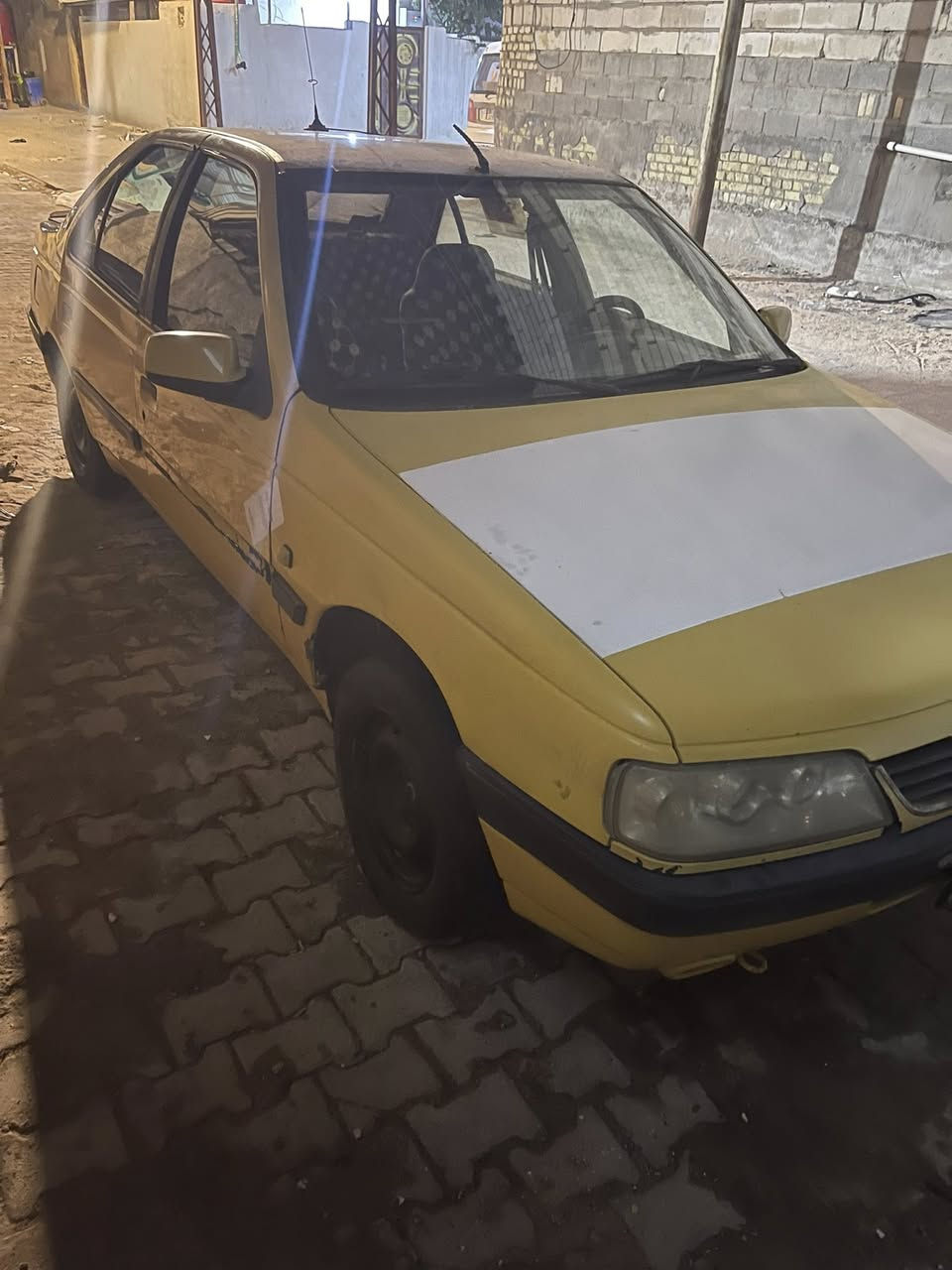 بيجو 405 مديل 2016 السياره كير مكينه تبريد حداده بدي كله كفاله رقم بصره تحويل شوكت ما يعجبك سياره جاهزه من كلشي سياره كلش نضيفه وحلوه للبيع او مراوس السعر 40 وبيه مجال مكاني البصره التنومه ***********
