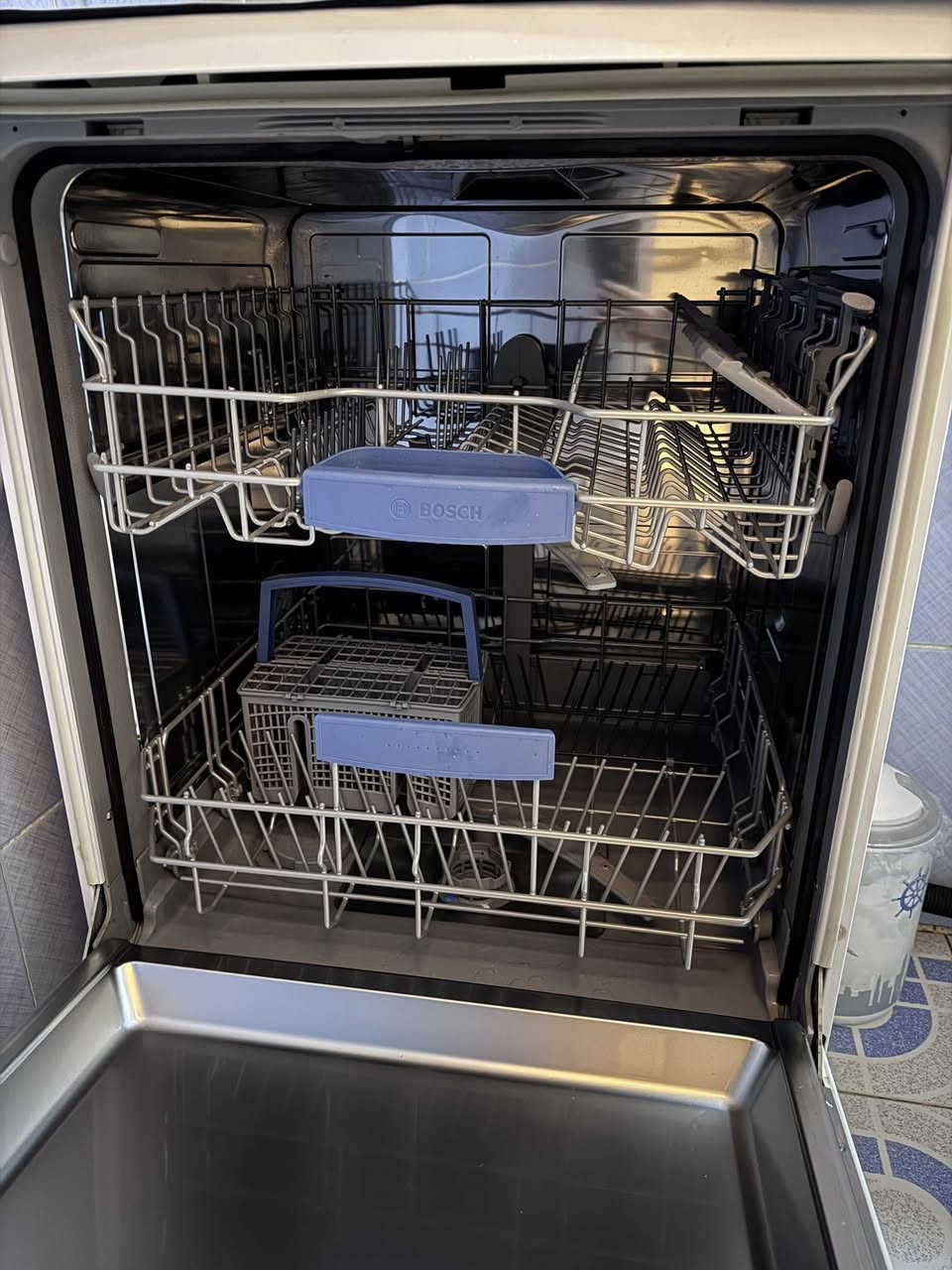 خەسالەی قاپ بۆ فرۆشتن تازە و بێعەیب وەستای نەدیوە نرخی ٢٠٠ هەزار و معامەلە.


**إذا كنت صاحب هذا الإعلان وتريد حذفه لأي سبب، رجاءا أرسل رسالة إلى الدعم الفني**