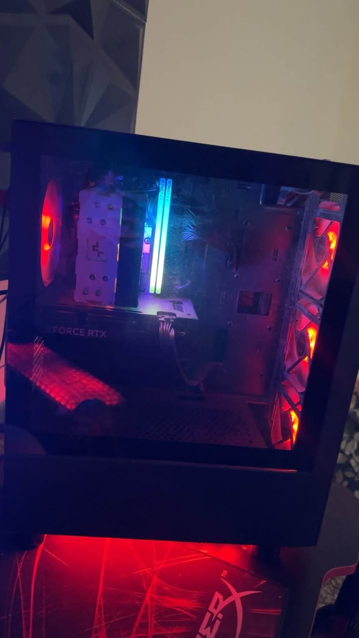 السلام عليكم
‏  pcللبيع
مواصفاتها
Case mid tower 
4fan rgb + gate
M.b: h610 gigabyte 
Cpu: core i5 12400f
Gpu: 4060ti 16GB vga
M.2: 1tera lexar 620 
Ram: 16(8*2) T-force 3600
Cooler AG400
 السعر 1.300 وبي مجال 
مكاني بغداد السيدية ماعندي توصيل
واتس فقط:***********
واتس ورصيد: ***********
