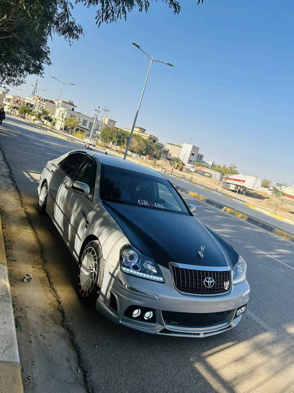 سلاوي خوا له هه موو لايه ماجيستا موس تاقانه 🩶🪬
٢٠٠٦  ته نها جي موسي بوياخه بي ده عمو ليدران
ته نها سلايتو جلد نيه
مواسه فات ٣ په رده سه لاجه مه ركه زي كاميره پيشو دوا  كامل هه موو گياني ده سكاريه ٤ تايه و ويلي لوك لوكي له ژيره  سپيرو اشياي سنوقي 
مه زبوته ته بريت ساردوو گه رم مه زبوت ده عامي پيشو دواا سپورتي يابانه سالنساي سپورتو پؤبانك چوبه كاني حور كراوه جامي هه لگيراوه  كاره بايو  هه موو شتي مه زبوته هه موو شتيكم نوسيوه  سعري ٥٩ گلاو معامه له گورينوش به شتي به دلم بيت 
شوين كه لار  ***********
