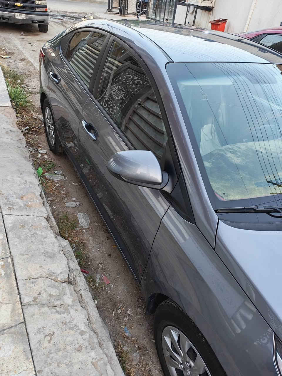 اكسنت موديل ٢٠١٨ رقم اربيلي بأسمي تتحول بأسمك ثاني يوم ماشيه ٦٦ ألف مواصفات عاديه تحكمات شاشه بلوتوث مثبت سرعه مانع انزلاق  ضربتهه بسيطه بالصدوك السعر ١٢٠ وبيها مجال بسيط الاتصال عالرقم ***********
