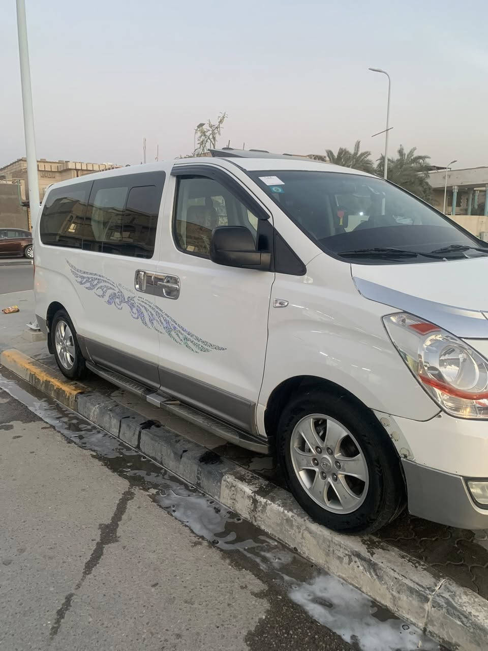 السلام عليكم ستاركس للبيع موديل14 كفاله عامه معده باب سايق والمدكر الكدام كوريه  الباقي كفاله عامه من شخط فولفتحات مكينه مجول الرقم بصره نكليزي بسمي مكانها البصره الزبير ***********
