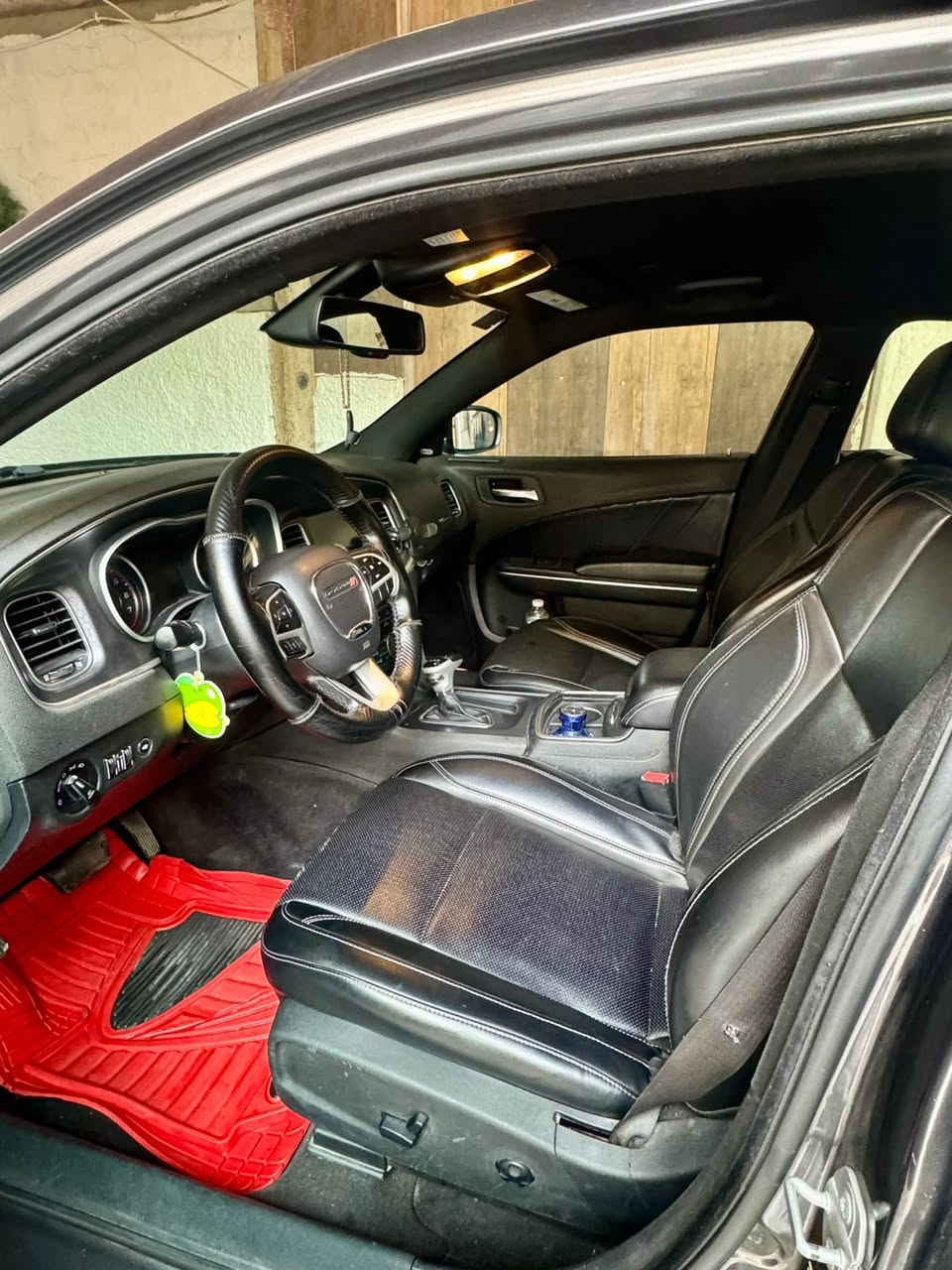 سلام عليكم جارجر GTموديل2018 المواصفات معروفه فول عده الفتحه شفات شاشه جبيره كشنات جلد اصلي وكهرباء ٢ وكشن اسايق ميموري حساسات ماشيه٧٠ مكفوله كفاله عامه كير محرك مكفولات صبغ وبارد وتبديل مكفوله حادثه سرقه ونفس الغراض جايه وياهه سياره بدون حادث ولا ايرباكات كلش جديده رقم بغداد الجديد باسمي تحويل ثانيه يوم مكاني بغداد الغزاليه ***********
