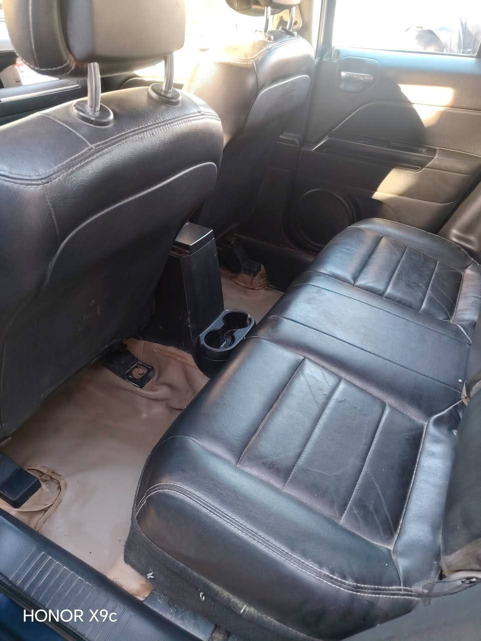 السلام عليكم.. للبيع  جيب باتريوت ٢٠١٦ رقم مثنى جاهزة على اخر حبة مكينة ٢٤٠٠ فوول مواصفات بيه رشات صبغ بسيطة مكانه ديوانية ١٠٥$ وبيه مجال الشراي يتصل *********** ابو عباس
