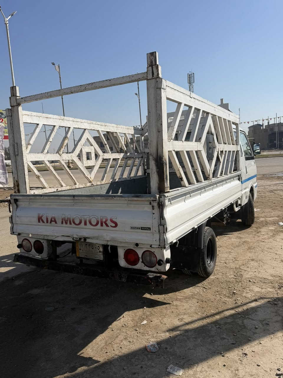 كياموديل 95سياره
كفاله من صبغ وتبديل 

تخم تاير صدر محرك بم 

كله جديد منفوضه نفض تحويل ثاني يوم 

مكان واسط الصويره 

***********
