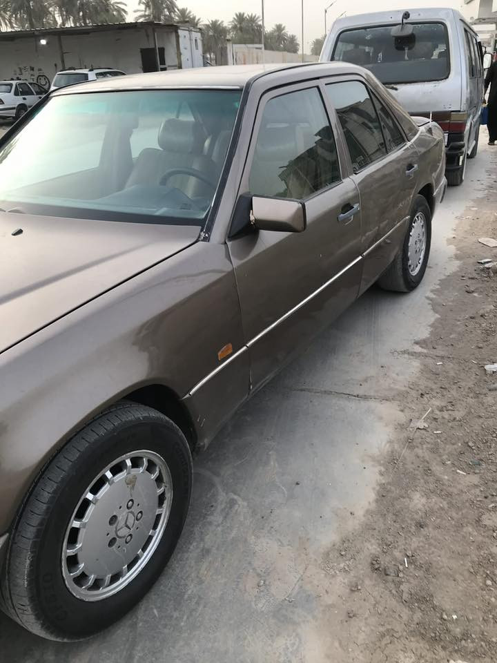 سلام عليكم للبيع مارسدس موديل 89 للاستفسار هاذ رقم صاحب سياره ‭٠٧٨١ ٤١٧ ١٢١٣‬
