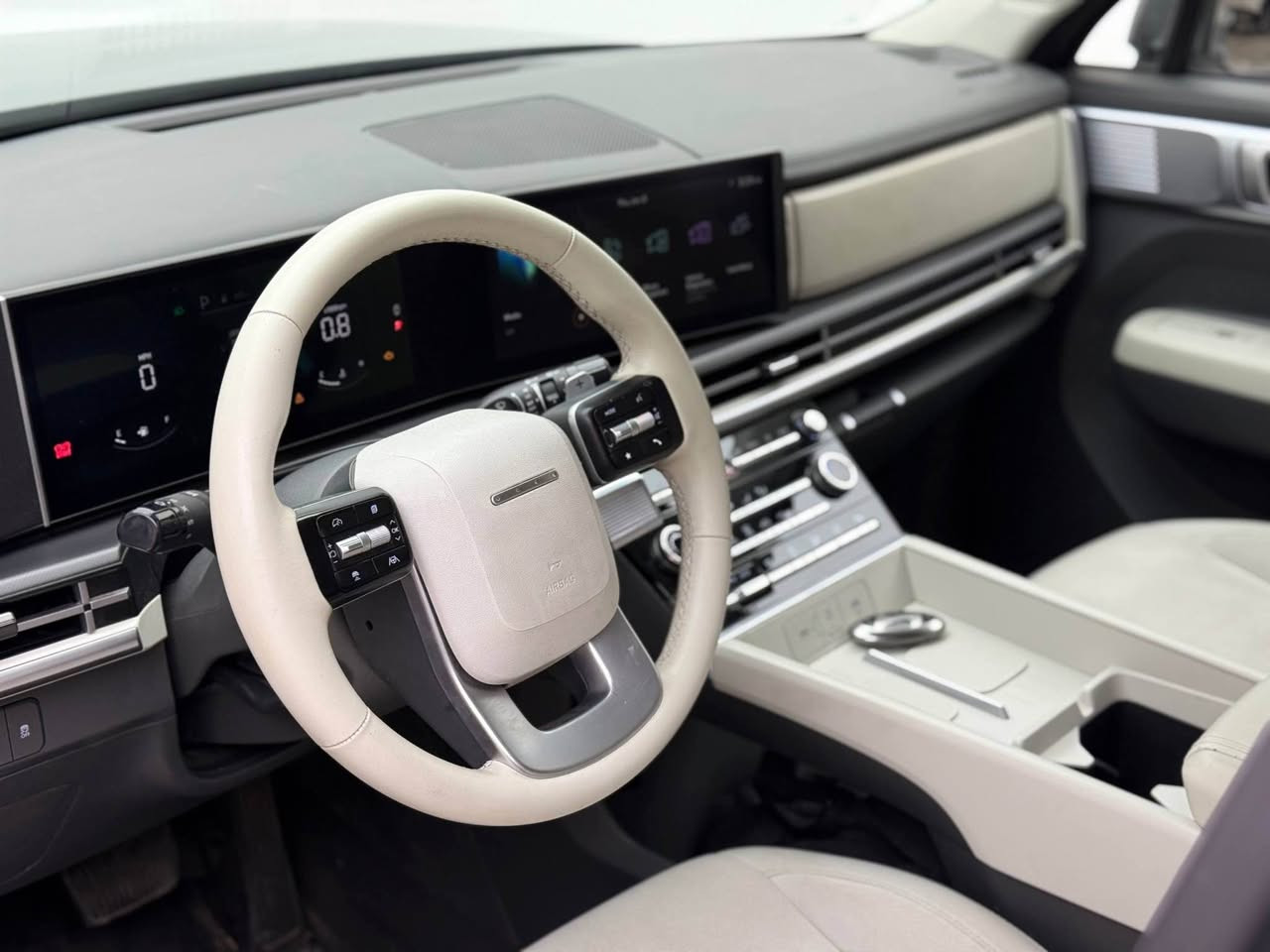 الشكل الجديد كلياً 😍🔥
Hyundai Senta fe 2024
هيونداي سنتافي ٢٠٢٤
مواصفات SE

مكينة ٤سلندر حجم ٢.٥لتر تنفس طبيعي
ماشية 18,000 ميل و بحالة ممتازة 

ضرر السيارة قطعتين بدون دواخل نهائياً ايرباك ستيرن و دكمة سستم شركة و ر قم الشاصي مع الصور موجود
السيارة كلش حلوة و نظيفة 

رقم اربيل الدولي سنويه جديدة و شرط التحويل 
مكفوله من كير و محرك و كهربائيات

و ب سعر(235$) ورقة و بيها مجال

مكان السيارة

دهوك -معرض ارشف R-Shev
رقم51 من معارض التيرمينال 

***********
*********** دهوك, العراق
