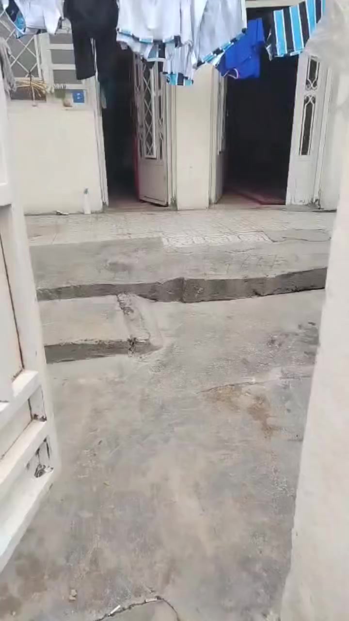 سلام عليكم بيت رهنيه مساحه 140 طابق ارضي  متر رهنيته 50 مليون ايجار 150 مكانه الحريه شاكر العاني بدايته جهة حي العدل *********** مكتب المقاول وتساب (تابعني ليصلك كل ماهو جديد)
