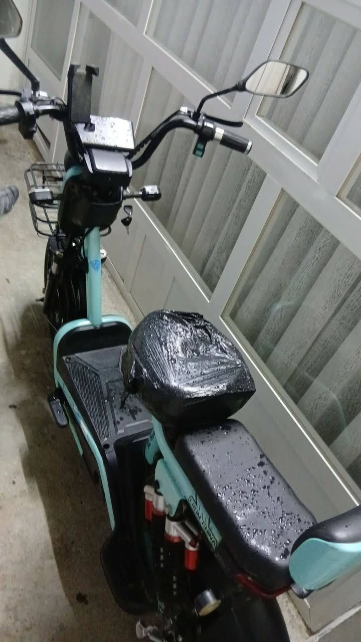 ماور شحن حجم 20 نوعية الماسه 5 بطاريات كبار وبشرط السرعه 99  كلشي شغال على فحص بشرط مكان أربيل سعر 325الف.
*********** وتس اب
