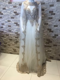 فساتين • ملبوسة مرتين • ابيض اسود بيج