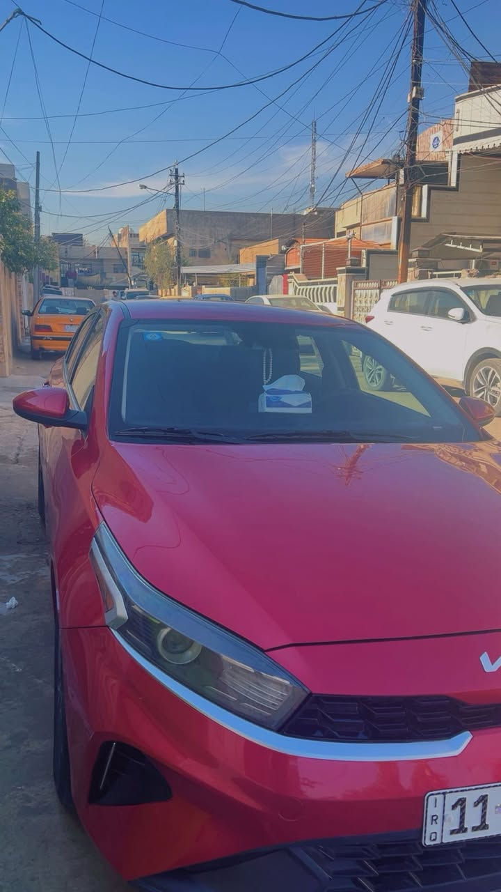 (السلام عليكم)
فورتي 2024للبيع 
السياره جديده ماشيه. 22m
شاشه ابل كار بلاي
تحكم ستيرن جهتين
مثبت سرعه
تحديد مسار
قياده ذاتيه
ويل كب 
توقف ذاتي
ترقيم يوم 5/11/2025بشهر ١١ترقمت
اللون احمر كرزي
شاشه اعطال 
ايرباك ستيرن طاك وراجع
السعر 153وبيها مجال بسيط
***********
