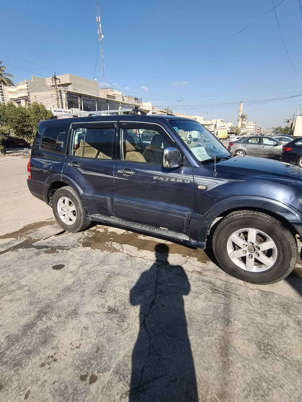 السلام عليكم باجيرو لون اسود كحلي موديل 2006 سياره فول كشنات 7 راكب مري شفط شاشه كامره محرك 3800 بدون حادث صبع 3 قطع  محرك كير جديد كهربائيات كله بلادي سياره بلاديه نقص صدر زوج تايرات مكانه بغداد العامرية سعر 85 بي مجال او مراوس رقم ***********
