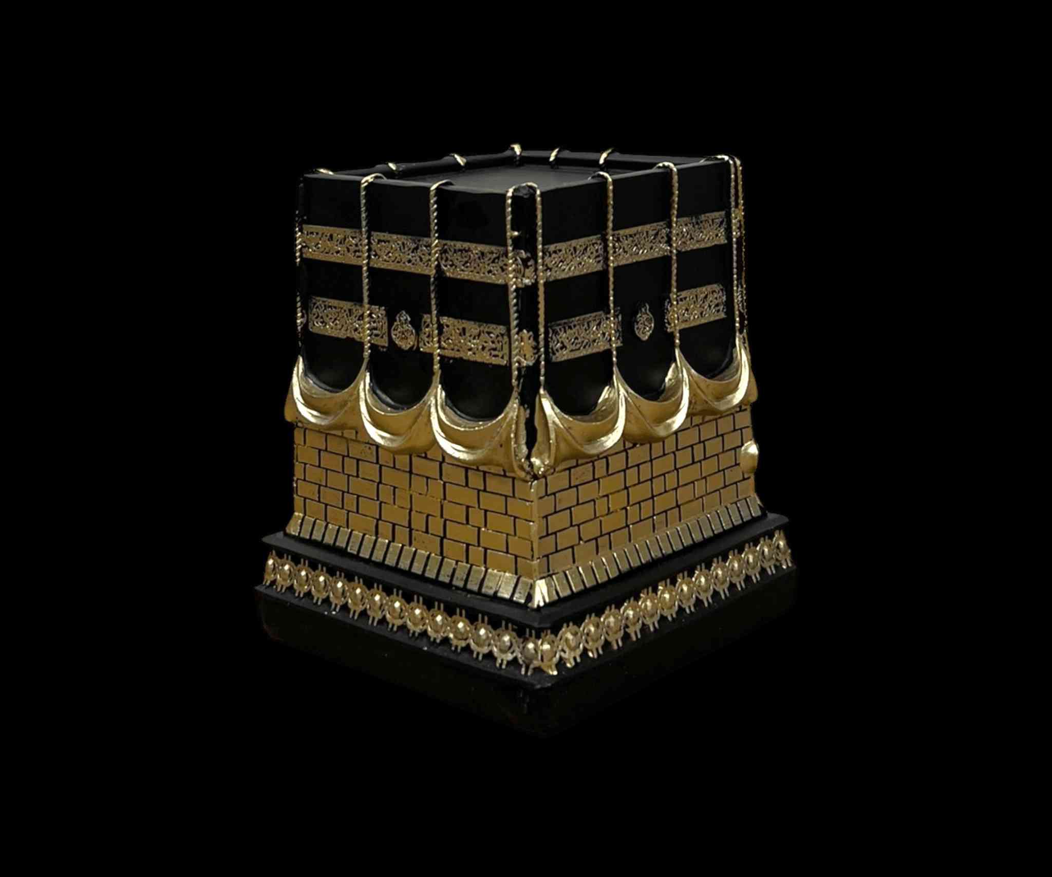 🕋 مجسم الكعبة المشرفة بتصميم فاخر ولمسة روحانية مميزة
تفاصيل دقيقة تحاكي شكل الكعبة الحقيقي بأناقة عالية

ألوان أسود مع ذهبي تضيف فخامة لأي مكان يوضع فيه

حجم عملي مثالي للطاولات، الأرفف وزوايا الصلاة

اختيار رائع كهدية قيمة في رمضان والحج والعمرة 🎁

يعزز الأجواء الإيمانية ويبعث الطمأنينة في المكان

امتلك قطعة تذكّرك بقدسية أعظم مكان على وجه الأرض 🤍

للحجز والاستفسار....

***********

السعر معا توصيل 16 ألف 

عنوانك رقم الهاتف
