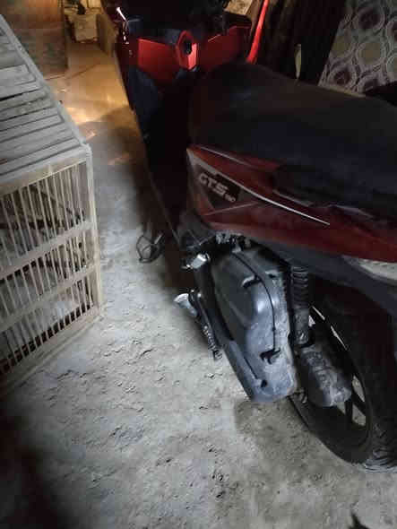 ﷽
اللهم صلِّ على محمد وآل محمد.
دراجة
honda Rusi Flair.
 موديل2022.
كهربائيات شغاله 
سرعه140
عجل(تاير) حجم كبير 
محرك150cc
سلف هندر شغاله الدراجة 
محرك صوت ناصي مابيها اي تبخير
الموقع :بغداد/العامرية
الرقم:***********
