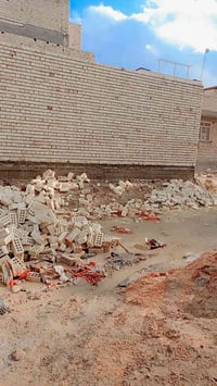 خلفه بناء متواجد في بغداد سعر مناسب يحب بتواصل وياي عله رقمي 077164716...