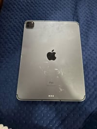 آيباد برو M1 • ١٢٨ • صدعة فوك