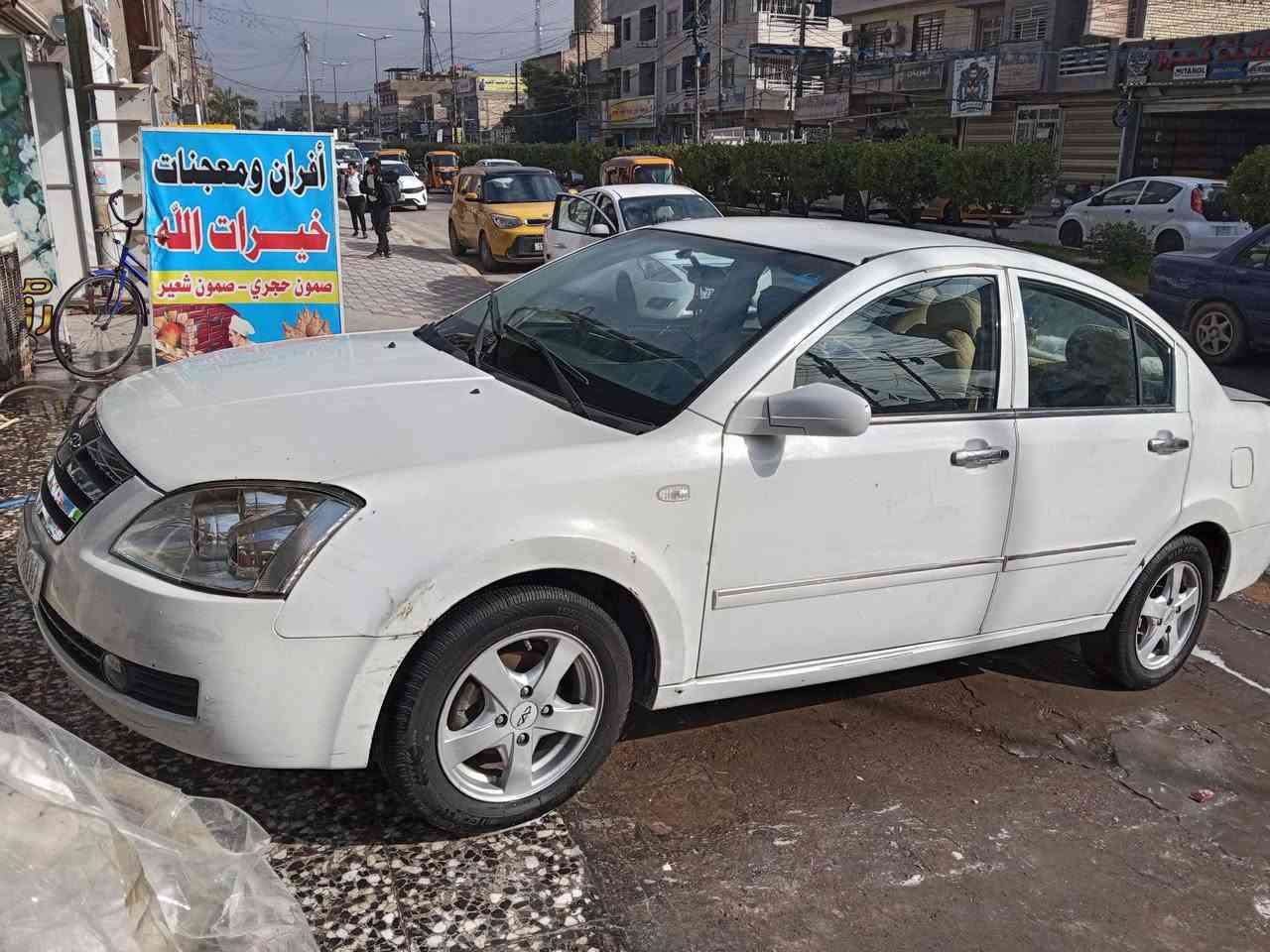 السلام عليكم شباب شيري A5 للبيع سيارة بلادية
محرك 2000
كير أوتوماتيك
تخم تاير جديد 
تتفئة تبريد 
دوشمة جديدة 
شاشة وكامرة جديدة
قايش تايم كيس ولفات جدد  كل تفرعات جدد
حساس خلفي 
بس صبغ بالجاملغ الأيمن وباقي بلاديه 
سيارة مال بيت مامشتغله بشارع 
سنتر لوك من الريمونت 
رقم جديد هزة جديده 
سنويه الا غاية 30 
مكان السيارة بغداد الحرية 
االسعر 42 وبيها مجال قليل 
تحويل بسمي تحويل ثاني يوم 
رقم صاحب السيارة ***********
