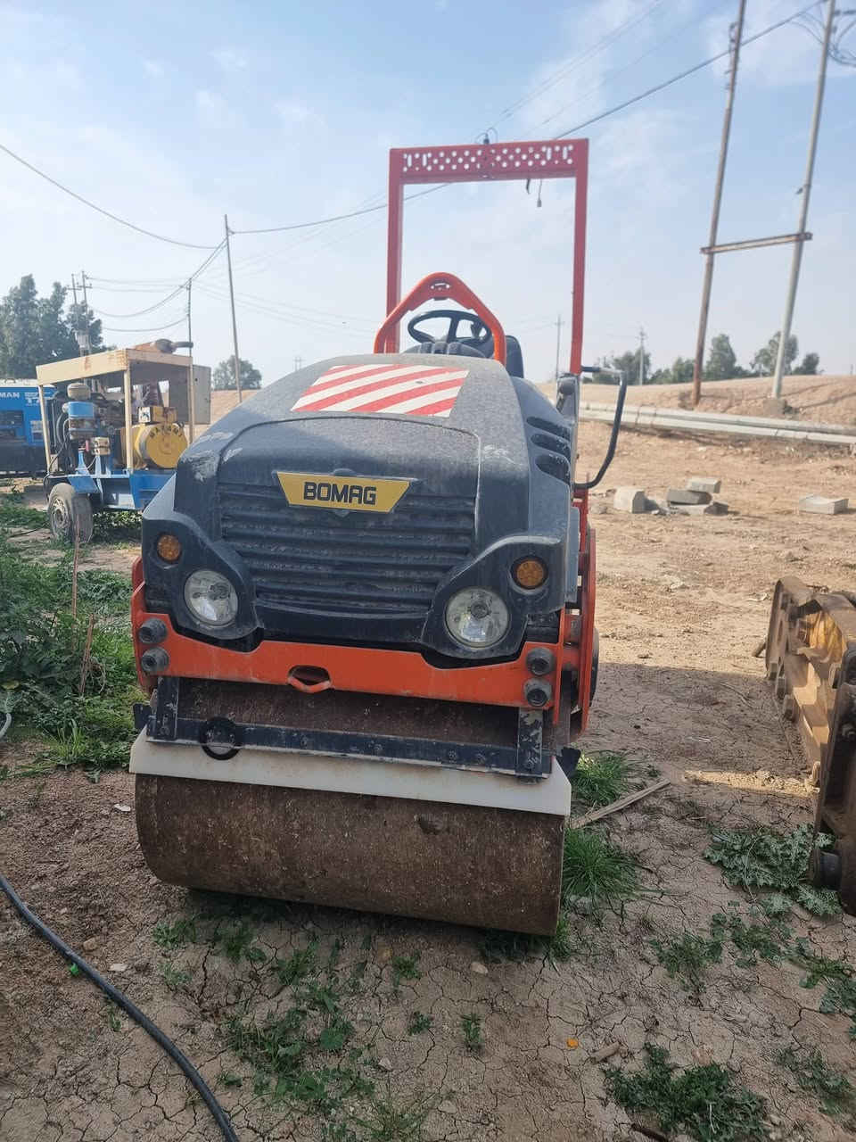 سلام عليكم. حادله بوماك حديثه .2020
هزاز أمامي وخلفي .و نظام رش متكامل .للعلم الحادله بدون 
للستفسار ***********
