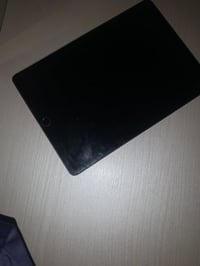 آيباد ٩ • ٦٤ • مشكلة شحن