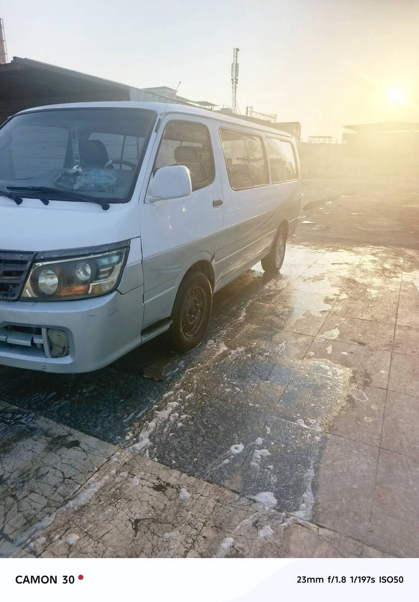 السلام عليكم رحمت الله وبركاته اخوان جنبي للبيع مديل 2010 مكينه خير من الله شادها كبل شهرين دوشمه أرضية كهربائية كلها شغاله السنويه لل 27  عليه بس هيئه مال هاي السنه وغرامه مسدده مكان السياره بصره الاستفسار هذه *********** السعر 53 ترهم مراوس بفتون جنبي حسب القناعه وبيها مجال قليل حك الجيه
