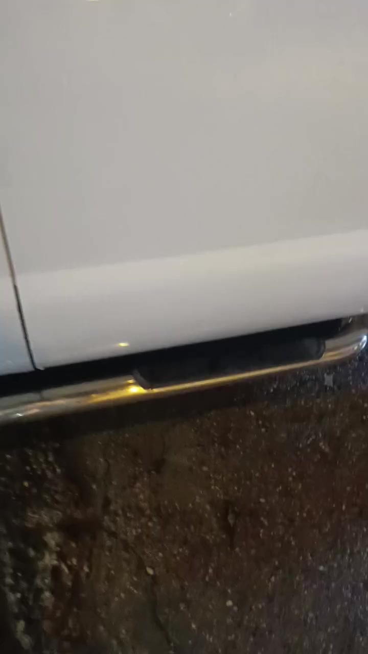 بسم لله الرحمن الرحيم
بيع مستعجل ترهم مراوس باأقل
 فورد بتره F250  موديل٢٠٠٩ محدث13
كير جديد حاويه وارد ياباني
محرك البلاد ٦.٨L
صدر  كله  جديد 
كلج جديد
منظومة بانزين جديد
منظومة زنون ابيض واصفر
داخل جديد جلد٢٠١٣
ضفيره لازلغ ولاتجطيل وضع شركه 
السياره ممتعوبه مال جناي 
باب طويل بدي قصير المرغوب 
التعديل .... 
نفخات الاصليه 
دوسات استيل
ويل كب الامريكي الاصلي مع تخم تاير جبلي
كامره خلفيه ٣٦٠ درجه 
شاشه ايباد
بصمه سنتر لك 
كلها شغاله بلاديه بدون حادث ولا صبغ 
رقم اربيل بسمي هزه وبراد وسنويه قبل شهر مكان بغداد 
كلها با١٢٠$  فقط وبي مجال للشراي
تفاصيل أكثر واتس اب
***********
