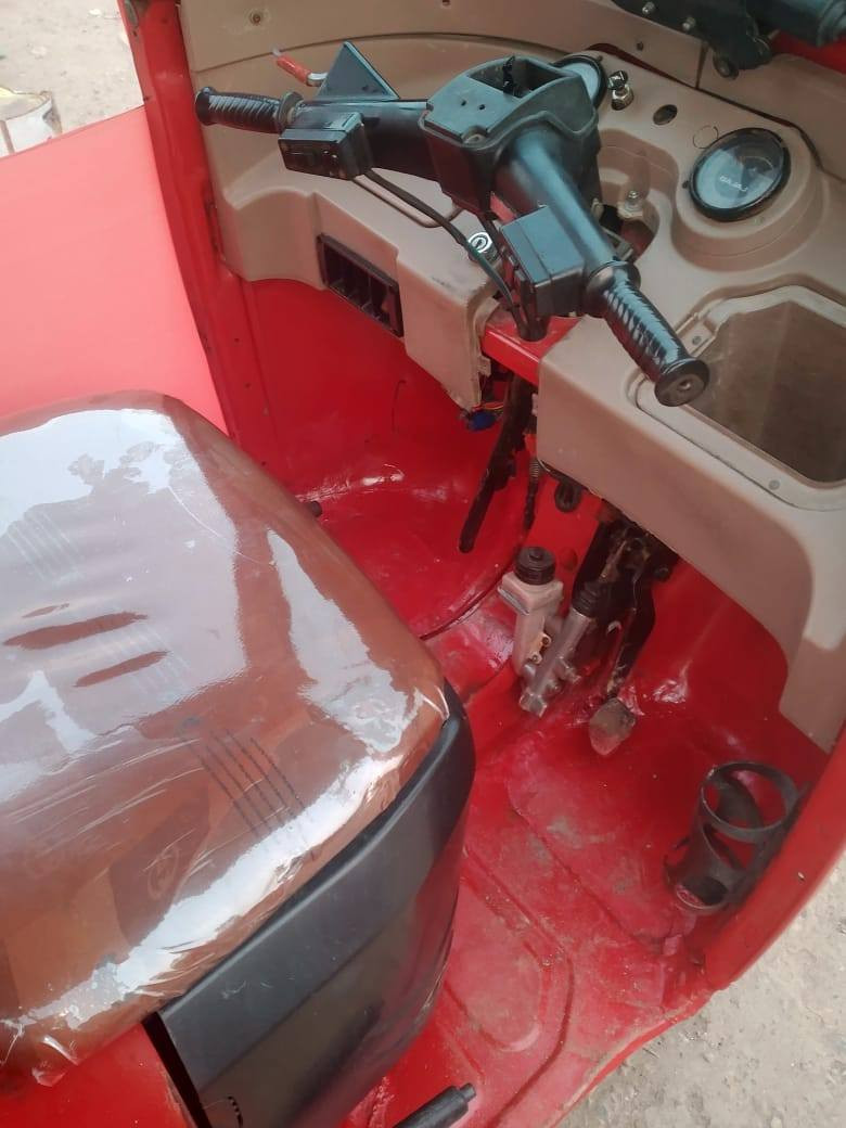 سلام عليكم تكتك جاهزه من كلشي رقم 17داخله ب 18 العنوان مدينه الصدر التكتك ع بلاد ‏‏‪***********‬‏
