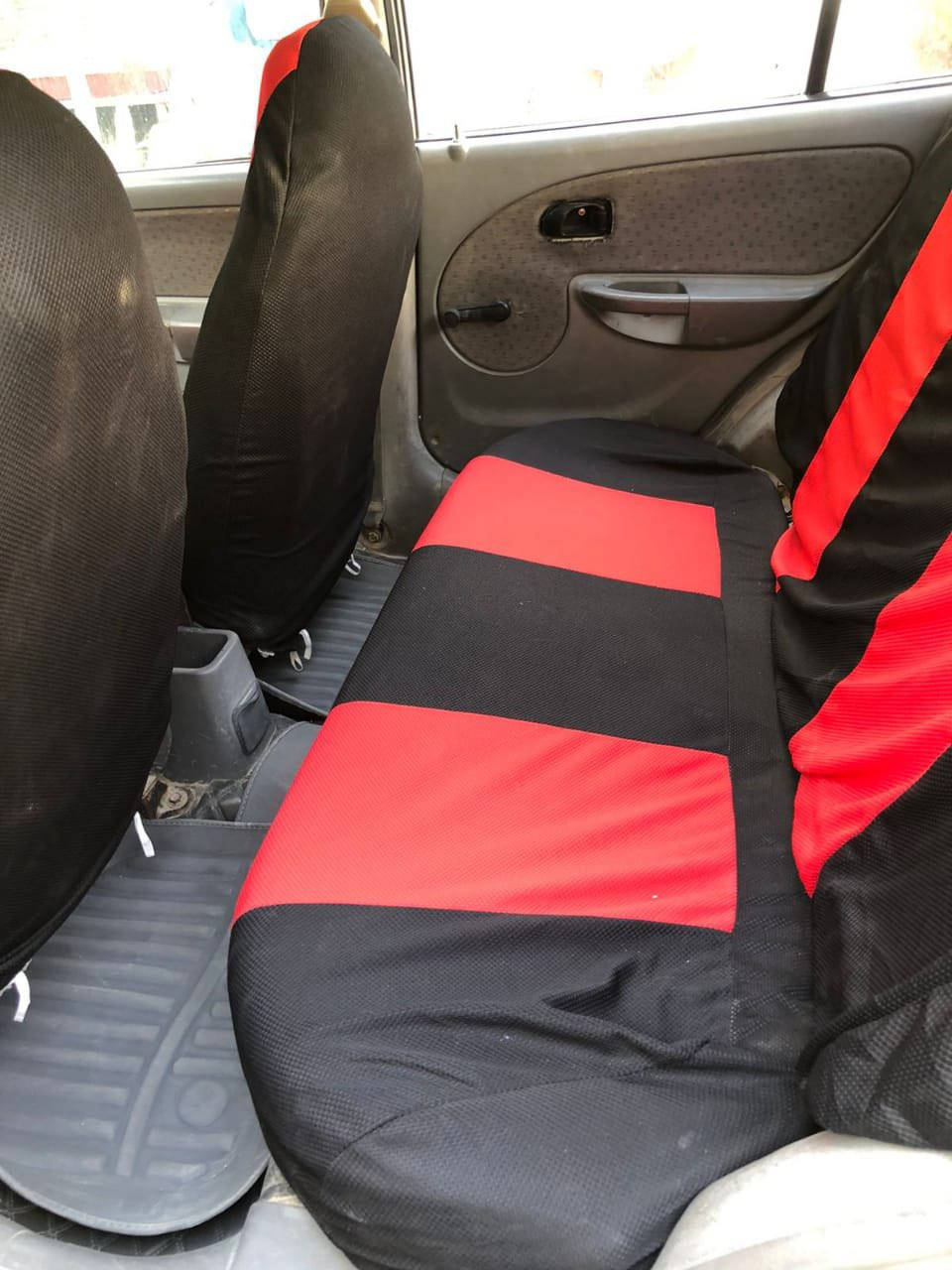 كيا ريو. موديل 2003 
رقم صلاح الدين. 
السعر 39 
وباقي التفاصيل على الرقم 
***********
***********
