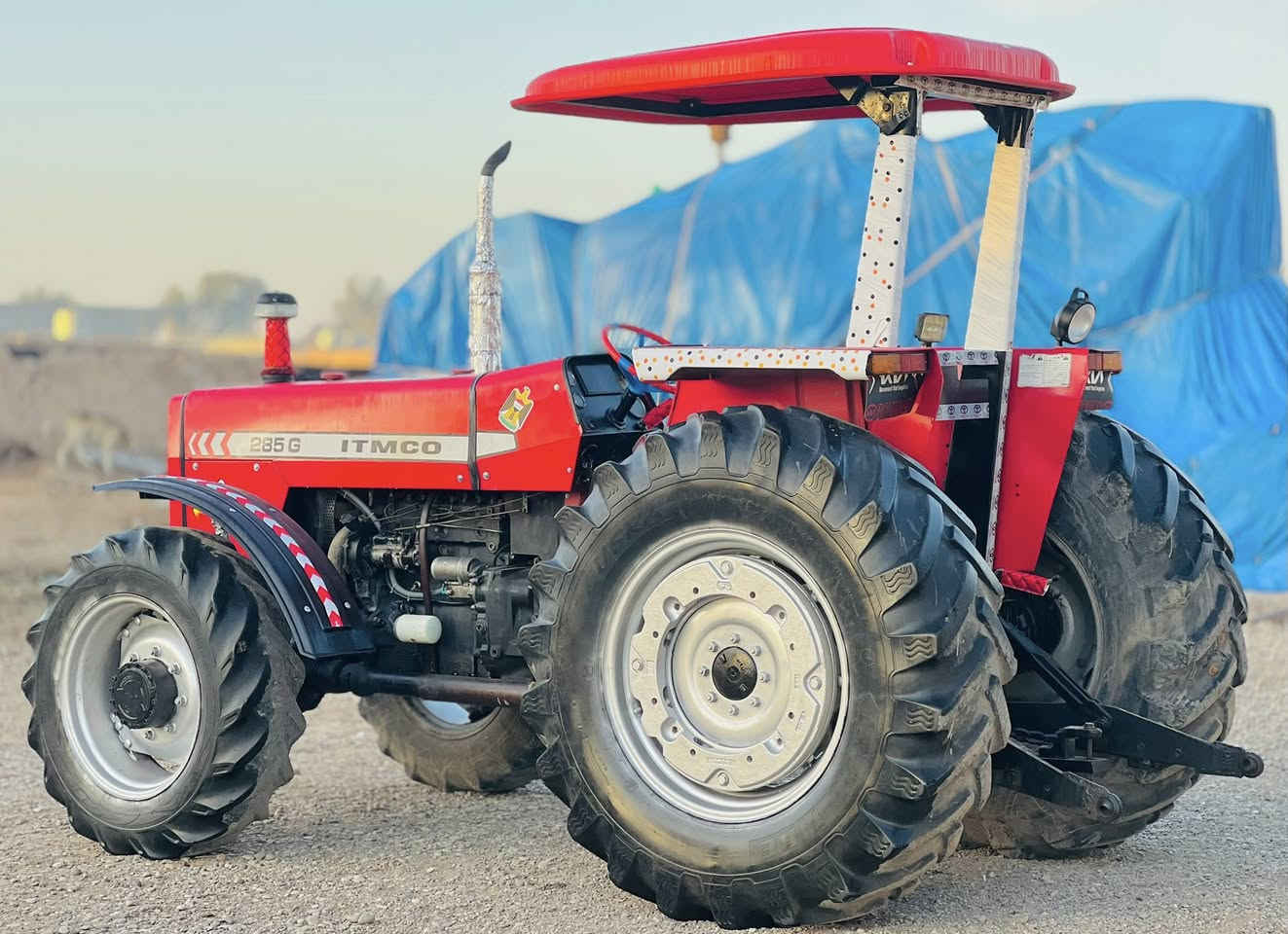 السلام عليكم مكلف بالنشر تركتر دبل ايراني باب الاول للبيع موديل 2012كله عل شركه رقم وسنويه رقم سليمانيه السعر 105ورقه وبيه مجال الاستفسار عل الرقم ***********
