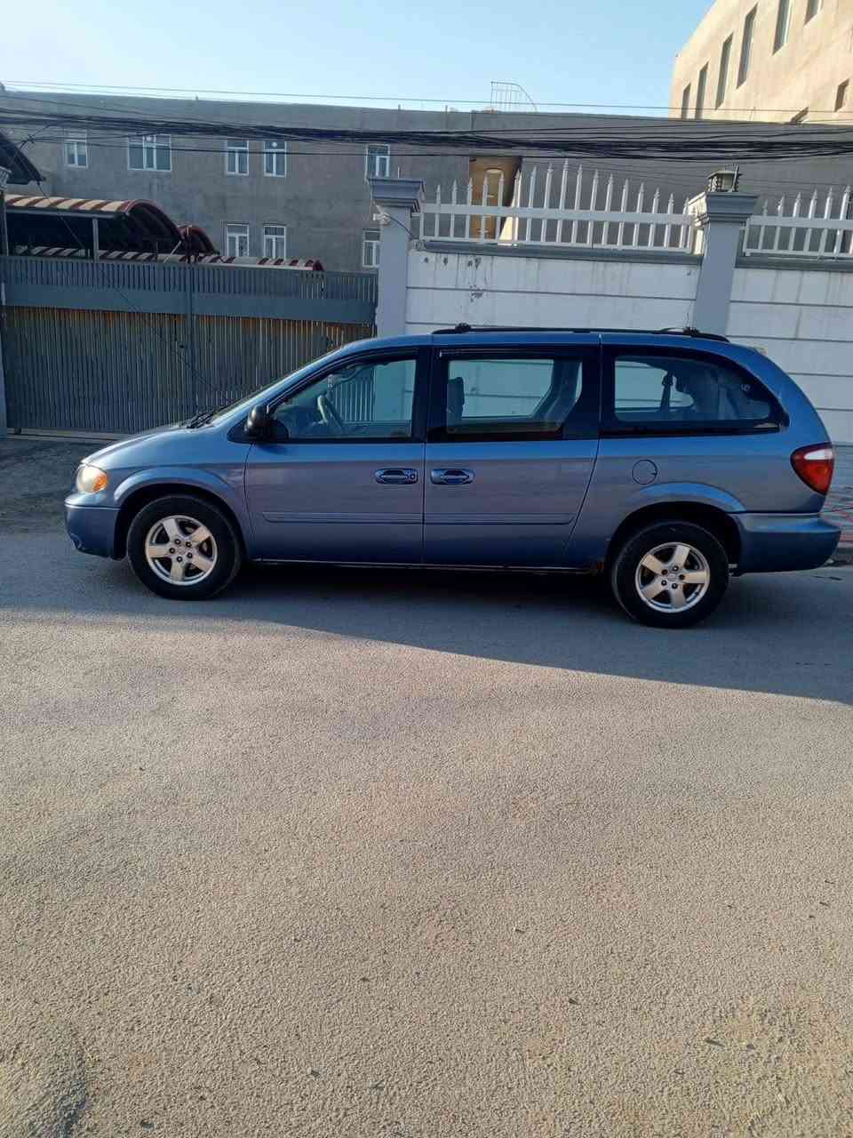 دودج كرفان 2007 محرك 3.8 ثلاث قطع تبريد كشنات بلع سياحي 3 بوب كهرباء شغالات تخم تاير جديد محرك كير مكفولات السيارة بأسمي السعر 75 وبيها مجال العنوان بغداد الشعب (غير متواجد على الفيس ) رقم صاحب السيارة (***********) بغداد, العراق
