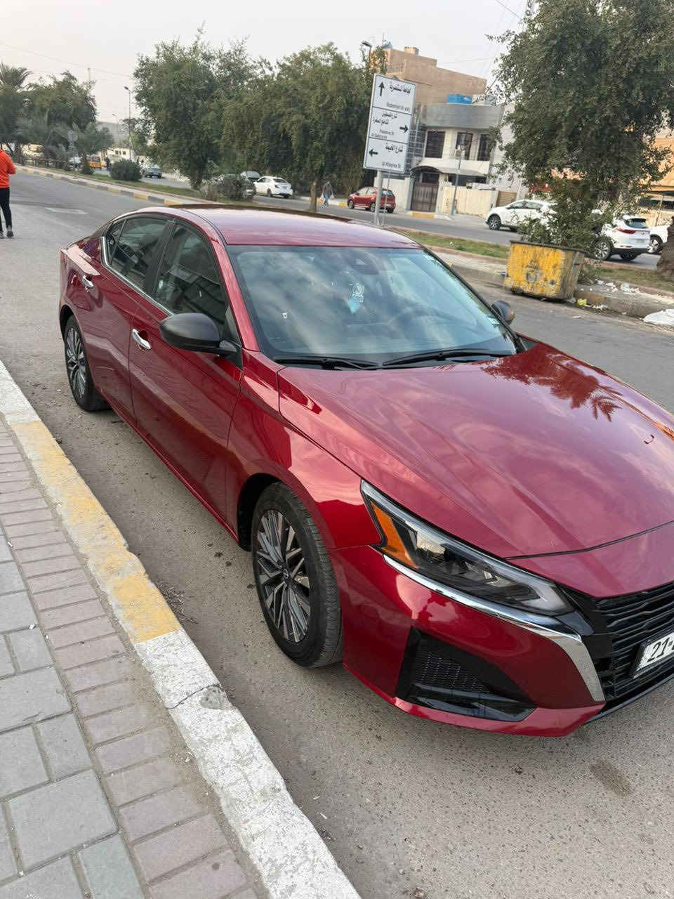 نيسان اليتيما ياباني اصل حادث كدامك جاملغ اتبدل ونصبغ وشويه من الباب صار صبغ هم تتابق لون 
موديل 2024 بدون ايرباك
السياره فول SV 
الSV معروفه مواصفات
بصمه تشغيل 
بصمه ابواب جهتين 
تحكمات ستيرن جهتين
شاشه جبيره 
شاشه اعطال وتحكمات 
كامره خلفيه
انضمه قياده
رادار امامي 
رادارات جانبيه
حساسات خلفيه
توقف ذاتي امامي 
توقف ذاتي خلفي 
لايت LED
محرك 2500 المرغوب 
السياره دخول جديد وترقيم جديد بأسمي
سياره موجوده بشارع فلسطين  
سعر هذا رقمي 
***********
