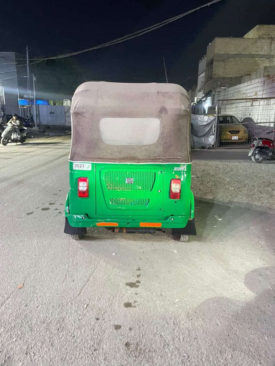 السلام عليكم تكتك 22وعشرين كفاله عامه تجي شوف بعينك باسمي تحويل ثاني يوم مكاني الامين الثانيه رايدهه بتسعه ونص 9/500
وبيهه مجال قليل شراي هاذه رقمي ***********
